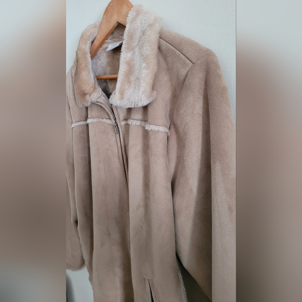 Liz Claiborne Heavy Faux Suede & Faux Fur Lined Shearling Jacket, Women's XL Tan - Picture 3 of 13